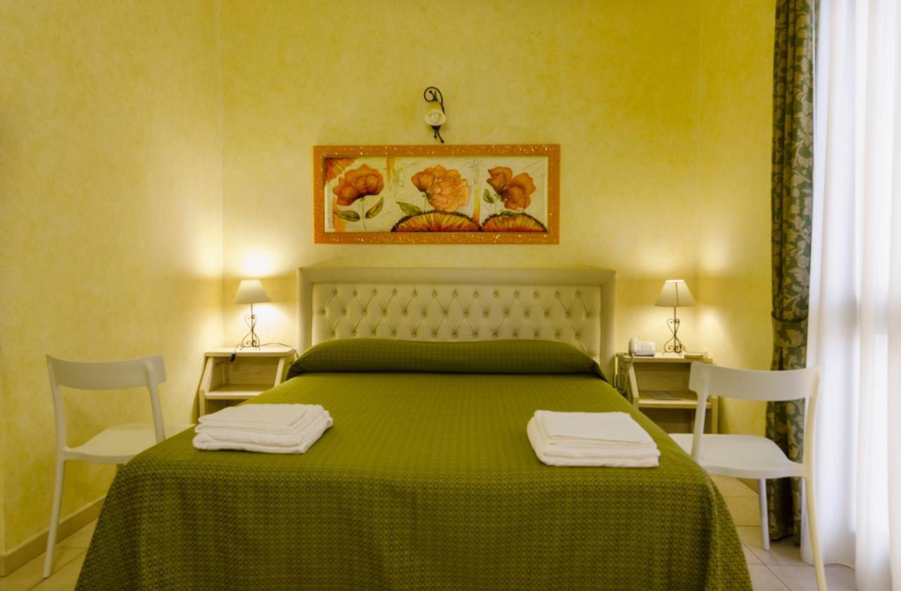 Hotel Salento Gold Beach مارينا دي بيسكولوس الغرفة الصورة