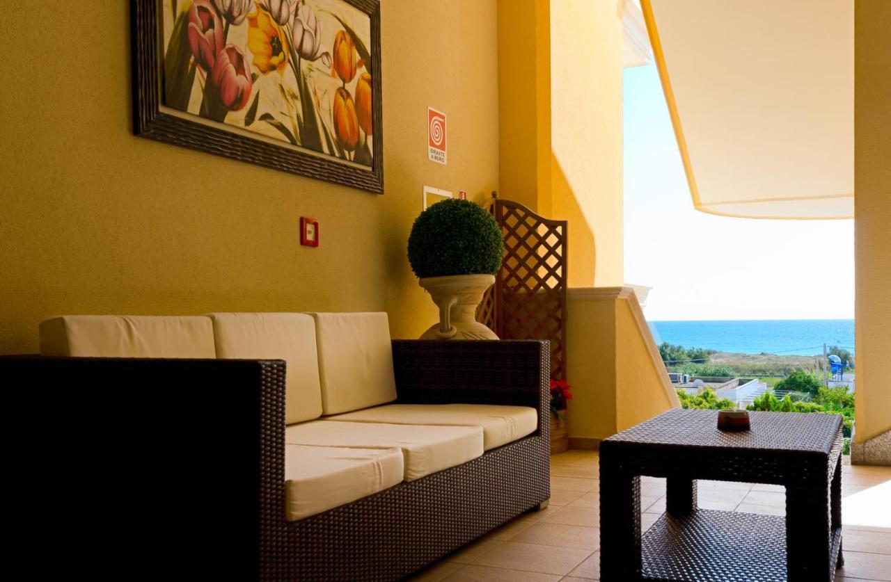 Hotel Salento Gold Beach مارينا دي بيسكولوس المظهر الخارجي الصورة